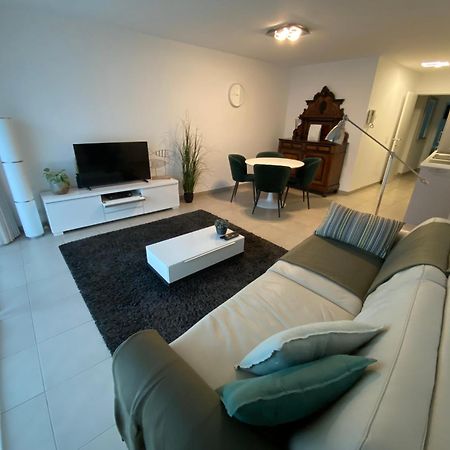 Gezellig Modern Appartement Met Optie Garagebox En In De Buurt Van Strand, Winkels En Restaurants Oostende Buitenkant foto